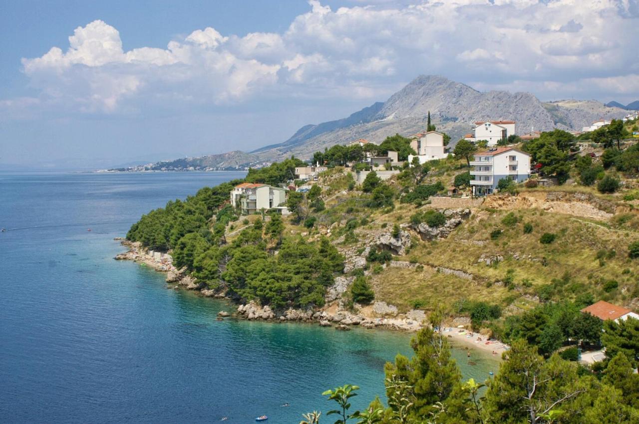 Apartments By The Sea Nemira, Omis - 5884 Tice Bagian luar foto